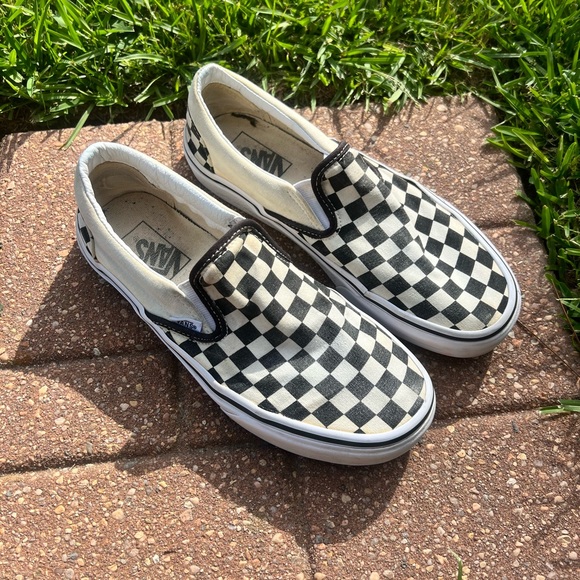 Checkered vans - Picture 2 of 4